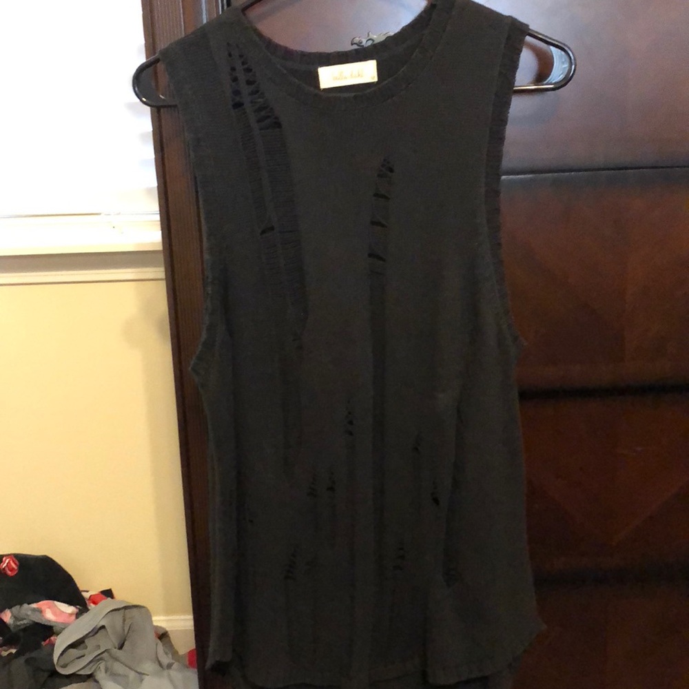 Bella Dahl Sleeveless distressed sweater